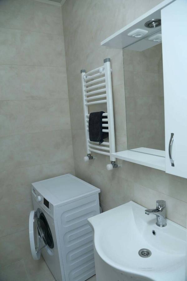 Apartment Black Sea 7 Батуми Екстериор снимка